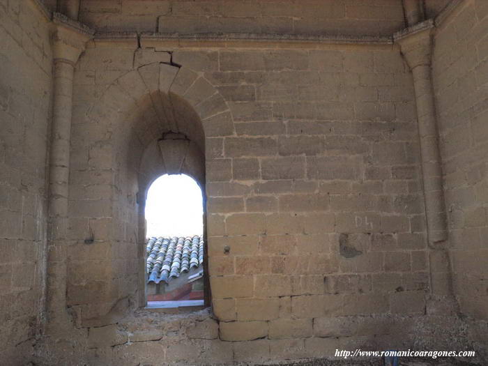 DETALLE DE LA PUERTA DE ACCESO A LA SALA ALTA DE LA TORRE